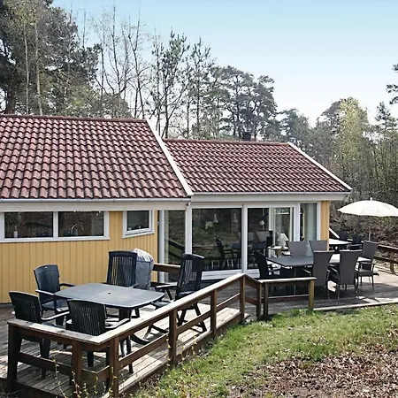 Holiday home 4 Bedroom Lovely Home In Nexo *