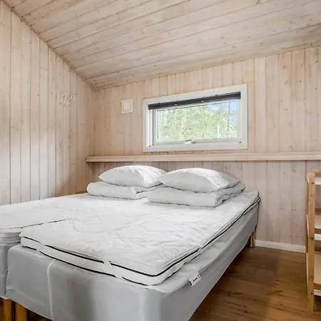 Feriehus Holiday home Tørveskæret Nexø IX