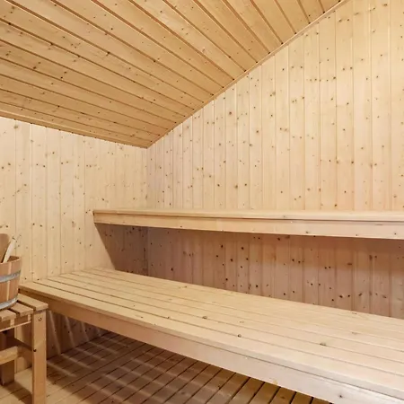 Feriehus Holiday home Tørveskæret Nexø IX *